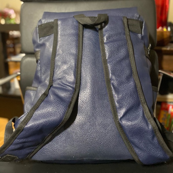 Backpack - Picture 2 of 3